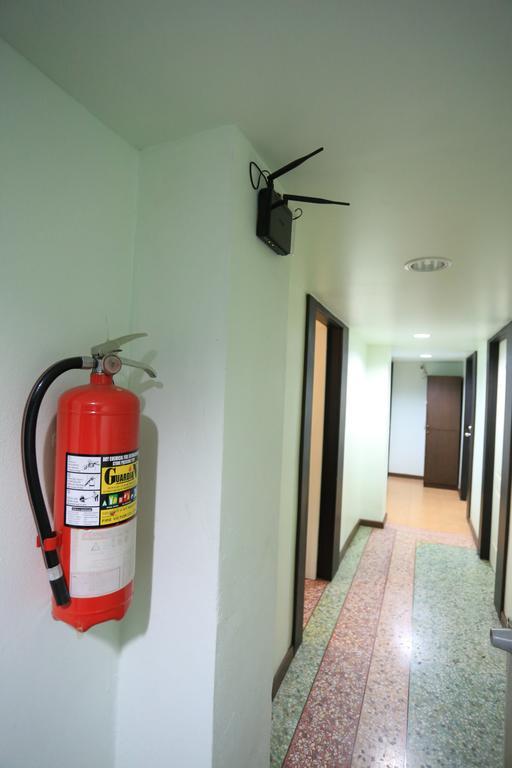 Thara House Ξενοδοχείο Μπανγκόκ Εξωτερικό φωτογραφία